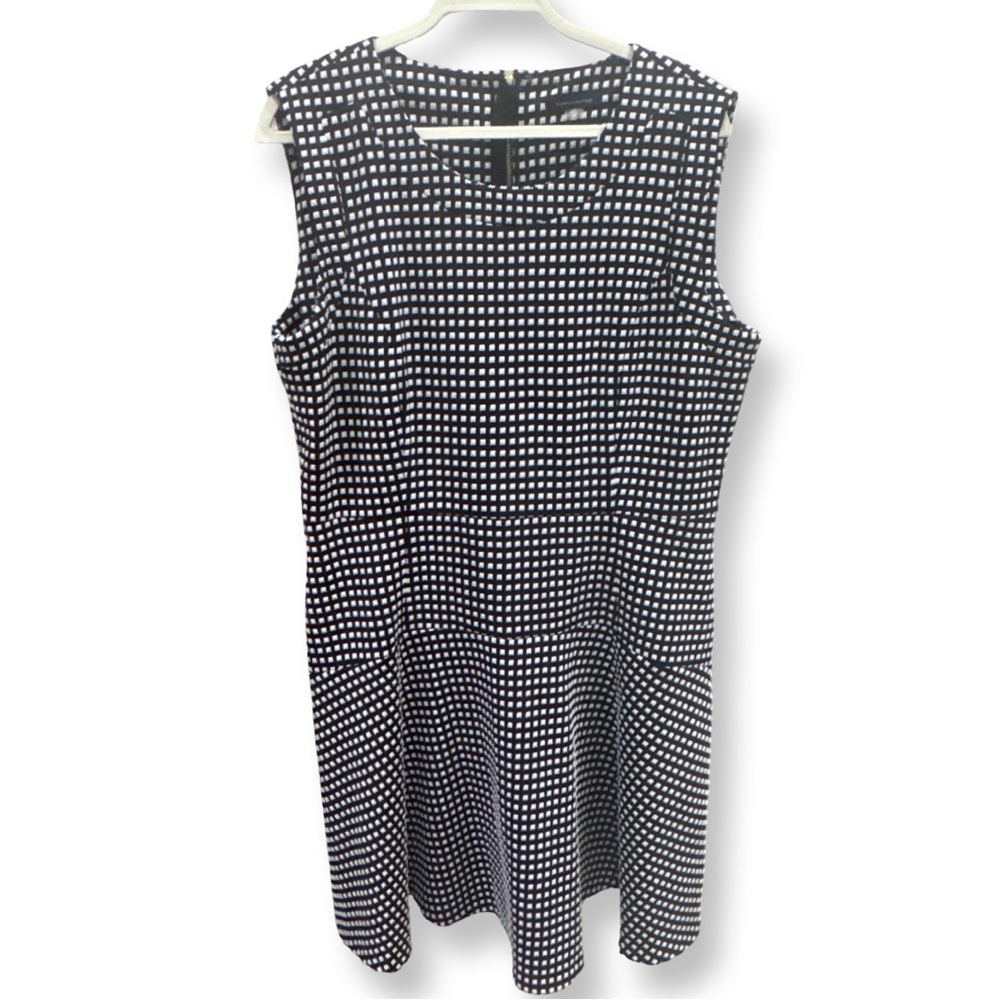 Tommy Hilfiger Black and White Patterned Midi Dress